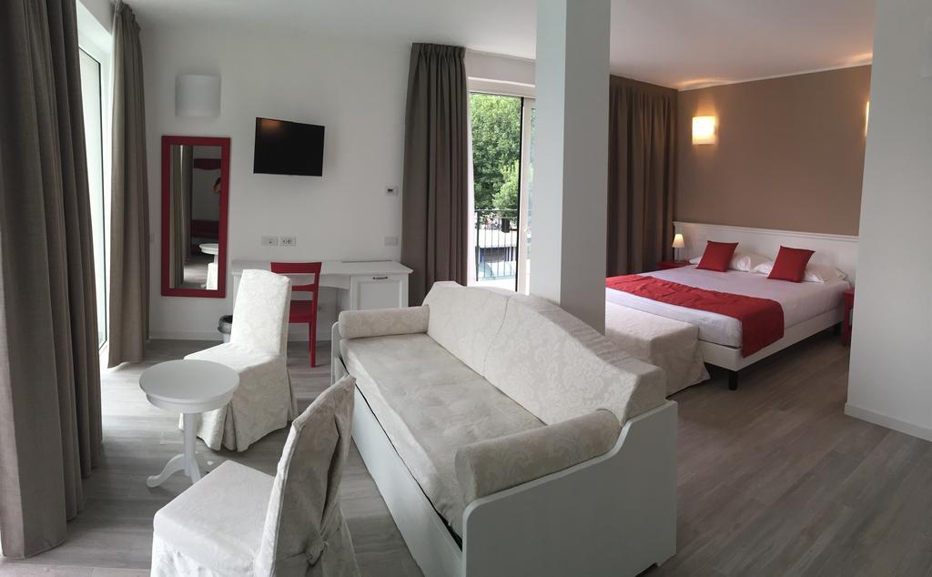 Hotel Resort Le Vele Domaso Room photo