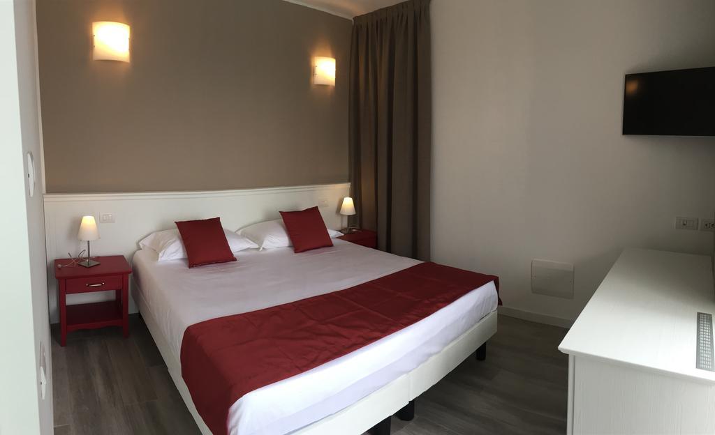 Hotel Resort Le Vele Domaso Room photo